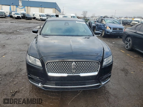 2019 Lincoln Continental Select with VIN 1LN6L9TK7K5602477, listed as a Copart auction lot 83822064 with 62,950 mi miles and Clean Title. Bid and sale history available at carsss.com. Image 5.