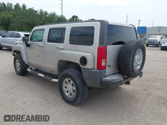 2006 Hummer H3 z VIN 5GTDN136468252961, wystawiony jako IAAI lot #42339227 z przebiegiem 189 868 mil mil oraz . Historia ofert i sprzedaży dostępna na DreamBid. Obrazek 3.