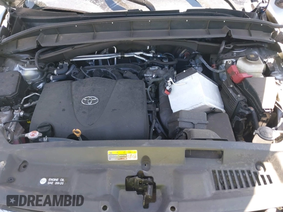 2022 Toyota Highlander XSE with VIN 5TDJZRAH8NS112035, listed as a IAAI auction lot 41840559 with 19,647 mi miles and . Bid and sale history available at DreamBid. Image 10.