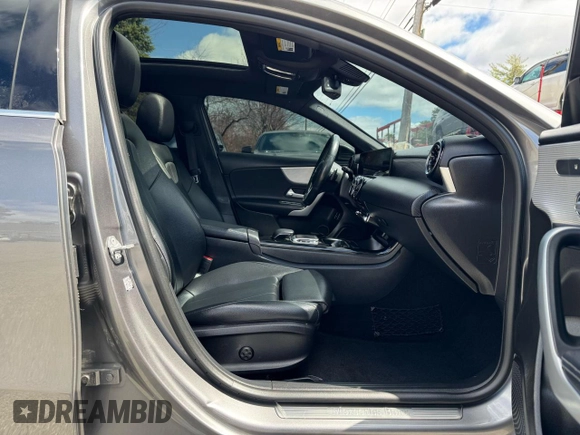 2020 Mercedes-Benz A 220 with VIN W1K3G4FB4LW044986, listed as a Copart auction lot 53710815 with 29,631 mi miles and Clean Title. Bid and sale history available at DreamBid. Image 5.
