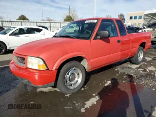 2000 GMC Sonoma SLS w/1SF Pkg with VIN 1GTCS1952Y8291772, listed as a Copart auction lot 83976484 with 127,849 mi miles and Salvage Title. Bid and sale history available at carsss.com. Image 1.