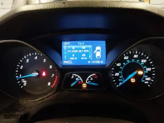 2014 Ford Focus SE with VIN 1FADP3F27EL153901, listed as a IAAI auction lot 41724290 with 141,036 mi miles. Bid and sale history available at carsss.com. Image 7.