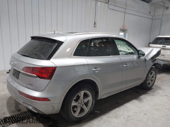 2021 Audi Q5 Premium with VIN WA1AAAFY1M2018483, listed as a IAAI auction lot 41606572 with 39,647 mi miles. Bid and sale history available at carsss.com. Image 4.