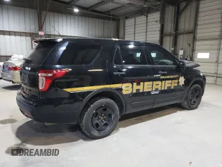 2015 Ford Utility Police Interceptor with VIN 1FM5K8AR4FGA41531, listed as a Copart auction lot 85951774 with 113,857 mi miles and Salvage Title. Bid and sale history available at carsss.com. Image 3.