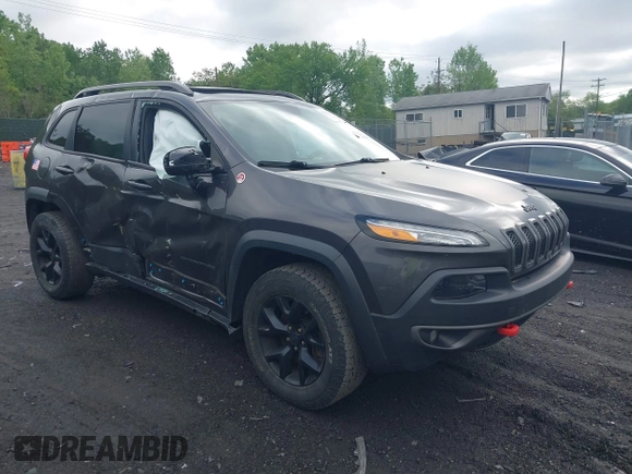 2017 Jeep Cherokee Trailhawk with VIN 1C4PJMBS6HW577058, listed as a IAAI auction lot 42220033 with 111,623 mi miles and . Bid and sale history available at DreamBid. Image 1.