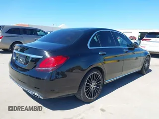 2021 Mercedes-Benz C 300 z VIN W1KWF8DB0MR618283, wystawiony jako IAAI lot #42084388 z przebiegiem 66 565 mil mil oraz . Historia ofert i sprzedaży dostępna na DreamBid. Obrazek 4.