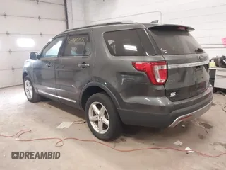 2017 Ford Explorer XLT z VIN 1FM5K8DH0HGD01798, wystawiony jako IAAI lot #41943235 z przebiegiem 142 422 mil mil oraz . Historia ofert i sprzedaży dostępna na DreamBid. Obrazek 3.