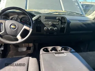 2013 Chevrolet Silverado 1500 LT with VIN 3GCPCSEA9DG215414, listed as a Copart auction lot 83071594 with 230,791 mi miles and Clean Title. Bid and sale history available at DreamBid. Image 9.