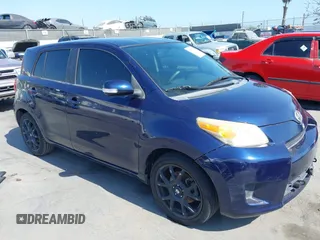 2008 Scion xD z VIN JTKKU10488J015026, wystawiony jako IAAI lot #42378958 z przebiegiem 160 508 mil mil oraz . Historia ofert i sprzedaży dostępna na DreamBid. Obrazek 1.