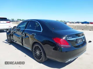 2021 Mercedes-Benz C 300 z VIN W1KWF8DB0MR618283, wystawiony jako IAAI lot #42084388 z przebiegiem 66 565 mil mil oraz . Historia ofert i sprzedaży dostępna na DreamBid. Obrazek 3.