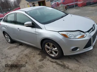 2014 Ford Focus SE with VIN 1FADP3F24EL285126, listed as a IAAI auction lot 41956143 with 113,415 mi miles. Bid and sale history available at carsss.com. Image 1.