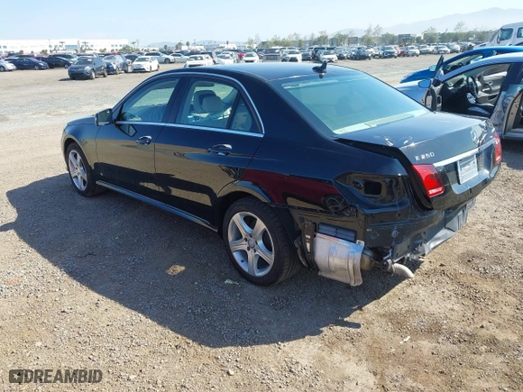 2015 Mercedes-Benz E-Class E 250 BlueTEC Luxury with VIN WDDHF0EB5FB120603, listed as a IAAI auction lot 41836068 with 112,264 mi miles. Bid and sale history available at carsss.com. Image 3.
