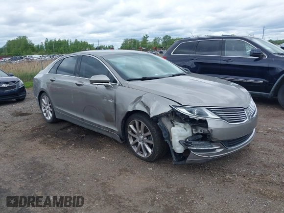2015 Lincoln MKZ z VIN 3LN6L2J99FR604385, wystawiony jako IAAI lot #42332078 z przebiegiem 116 862 mil mil oraz . Historia ofert i sprzedaży dostępna na DreamBid. Obrazek 1.