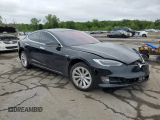 2018 Tesla Model S 75D with VIN 5YJSA1E22JF234262, listed as a Copart auction lot 57954755 with 62,375 mi miles and Salvage title. Bid and sale history available at DreamBid. Image 4.