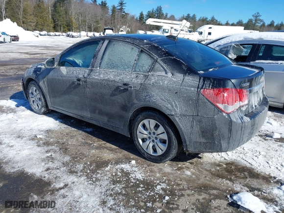 2015 Chevrolet Cruze LS with VIN 1G1PA5SG8F7191999, listed as a IAAI auction lot 41555183 with 103,567 mi miles. Bid and sale history available at carsss.com. Image 3.