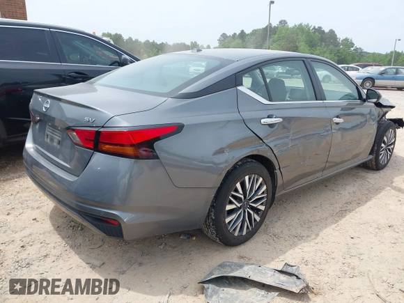 2024 Nissan Altima SV z VIN 1N4BL4DV5RN336438, wystawiony jako IAAI lot #42273934 z przebiegiem 34 925 mil mil oraz . Historia ofert i sprzedaży dostępna na DreamBid. Obrazek 4.