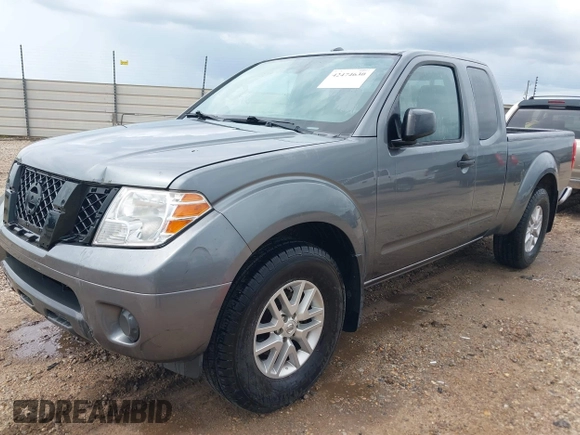 2017 Nissan Frontier SV z VIN 1N6DD0CU6HN720855, wystawiony jako IAAI lot #42474630 z przebiegiem 229 042 mil mil oraz . Historia ofert i sprzedaży dostępna na DreamBid. Obrazek 17.