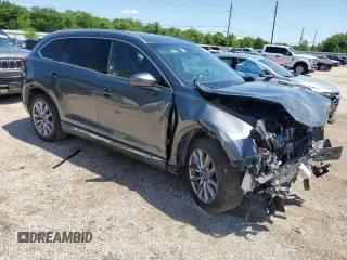 2023 Mazda CX-9 Grand Touring z VIN JM3TCBDY1P0643782, wystawiony jako Copart lot #59702665 z przebiegiem 83 245 mil mil oraz Nie do naprawy • Non repairable. Historia ofert i sprzedaży dostępna na DreamBid. Obrazek 4.