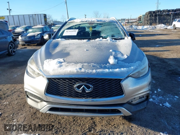 2018 Infiniti QX30 Premium z VIN SJKCH5CR1JA048452, wystawiony jako IAAI lot #41366688 z przebiegiem 109 456 mil mil oraz . Historia ofert i sprzedaży dostępna na DreamBid. Obrazek 11.