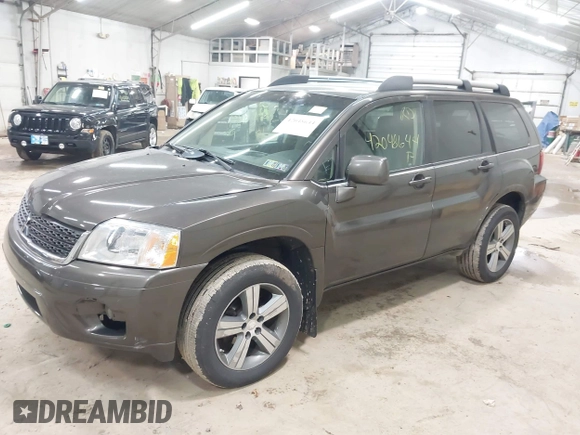 2010 Mitsubishi Endeavor SE z VIN 4A4JN3AS4AE011216, wystawiony jako IAAI lot #42048644 z przebiegiem 176 664 mil mil oraz . Historia ofert i sprzedaży dostępna na DreamBid. Obrazek 2.