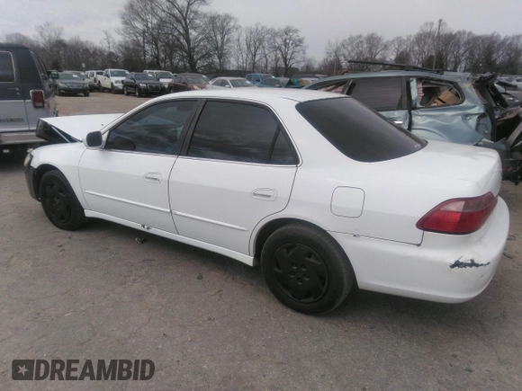 2000 Honda Accord LX z VIN 1HGCG1649YA000482, wystawiony jako IAAI lot #41679083 z przebiegiem 147 209 mil mil oraz . Historia ofert i sprzedaży dostępna na DreamBid. Obrazek 3.