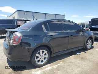 2011 Nissan Sentra S z VIN 3N1AB6AP6BL697454, wystawiony jako Copart lot #63812275 z przebiegiem 168 584 mil mil oraz Szkoda całkowita • Salvage title. Historia ofert i sprzedaży dostępna na DreamBid. Obrazek 3.