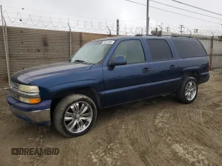 2002 Chevrolet Suburban LT with VIN 3GNEC16T12G241527, listed as a Copart auction lot 86607204 with 250,363 mi miles and Clean Title. Bid and sale history available at carsss.com. Image 1.