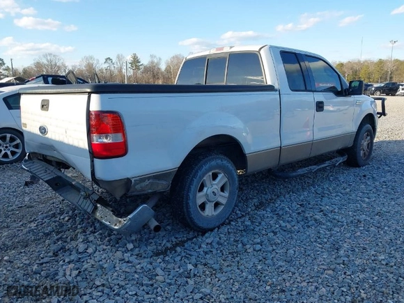 2004 Ford F-150 XL with VIN 1FTPX12544NB76406, listed as a IAAI auction lot 41396355 with 250,958 mi miles. Bid and sale history available at carsss.com. Image 4.