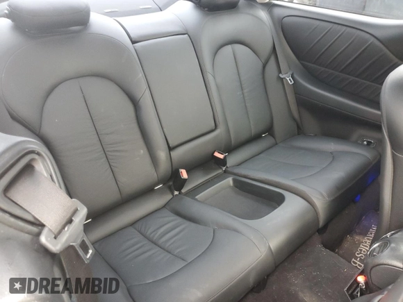 2007 Mercedes-Benz CLK-Class 5.5L with VIN WDBTJ72H47F211102, listed as a Copart auction lot 87902155 with 35,707 mi miles and Salvage Title. Bid and sale history available at carsss.com. Image 10.