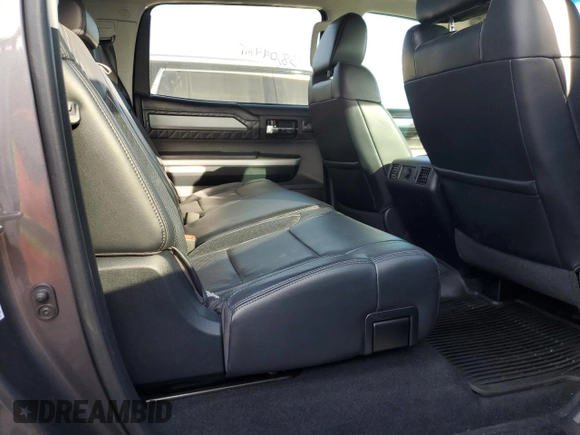 2016 Toyota Tundra Platinum z VIN 5TFGW5F11GX211574, wystawiony jako Copart lot #75138854 z przebiegiem 58 044 mil mil oraz Szkoda całkowita • Salvage title. Historia ofert i sprzedaży dostępna na DreamBid. Obrazek 10.