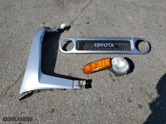 2007 Toyota FJ Cruiser with VIN JTEBU11F570090497, listed as a Copart auction lot 52139245 with 212,168 mi miles and Salvage Title. Bid and sale history available at carsss.com. Image 15.