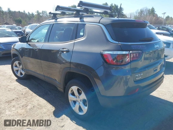 2018 Jeep Compass Latitude z VIN 3C4NJDBB3JT401720, wystawiony jako IAAI lot #42055295 z przebiegiem 55 649 mil mil oraz . Historia ofert i sprzedaży dostępna na DreamBid. Obrazek 14.