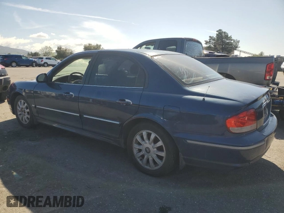 2004 Hyundai Sonata GLS with VIN KMHWF35HX4A019062, listed as a Copart auction lot 49721485 with 234,570 mi miles and Salvage Title. Bid and sale history available at carsss.com. Image 2.