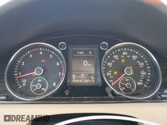 2014 Volkswagen CC Lux with VIN WVWRP7AN6EE528612, listed as a Copart auction lot 84805884 with 92,024 mi miles and Salvage Title. Bid and sale history available at carsss.com. Image 9.