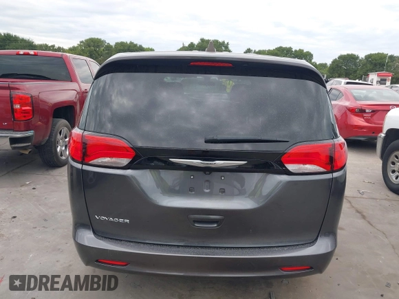 2022 Chrysler Voyager LX z VIN 2C4RC1CG0NR229871, wystawiony jako IAAI lot #42475301 z przebiegiem 32 411 mil mil oraz . Historia ofert i sprzedaży dostępna na DreamBid. Obrazek 16.