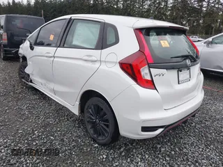 2020 Honda Fit Sport z VIN 3HGGK5H68LM715075, wystawiony jako IAAI lot #42135559 z przebiegiem Nie podano mil oraz . Historia ofert i sprzedaży dostępna na DreamBid. Obrazek 3.