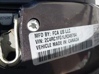 2020 Chrysler Pacifica Touring with VIN 2C4RC1FG1LR245764, listed as a IAAI auction lot 40646472 with 86,119 mi miles and . Bid and sale history available at DreamBid. Image 9.