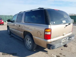 2000 Chevrolet Suburban LS with VIN 3GNEC16T5YG144176, listed as a IAAI auction lot 40986871 with 1 mi miles. Bid and sale history available at carsss.com. Image 3.