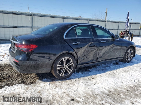 2021 Mercedes-Benz E-Class E 350 with VIN W1KZF8EB1MA935256, listed as a Copart auction lot 42143165 with 10,072 mi miles and Salvage Title. Bid and sale history available at carsss.com. Image 3.