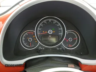 2019 Volkswagen Beetle S с VIN 3VW5DAAT9KM505721, выставлен на аукционе Copart как лот 51358675 с пробегом Не указан миль и Списание • Salvage title. История ставок и продаж доступна на DreamBid. Изображение 9.