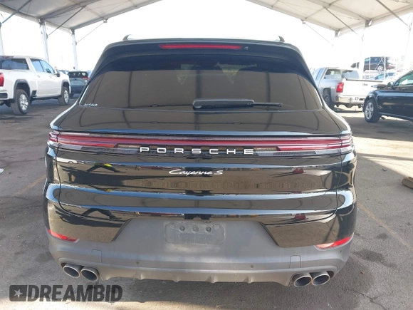 2024 Porsche Cayenne S z VIN WP1AL2AY3RDA35194, wystawiony jako IAAI lot #40984680 z przebiegiem 23 852 mil mil oraz . Historia ofert i sprzedaży dostępna na DreamBid. Obrazek 17.