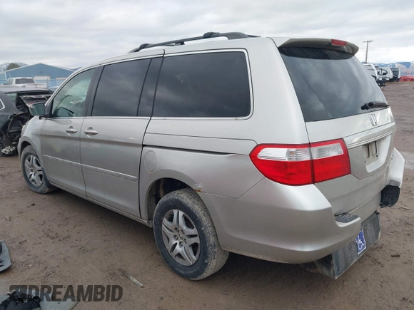2005 Honda Odyssey EX-L with VIN 5FNRL38675B505695, listed as a IAAI auction lot 40931430 with 337,403 mi miles. Bid and sale history available at carsss.com. Image 3.