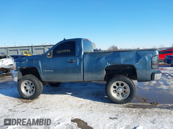 2012 Chevrolet Silverado 1500 LT with VIN 1GCNKSE02CZ306492, listed as a IAAI auction lot 41348986 with 129,750 mi miles. Bid and sale history available at carsss.com. Image 14.