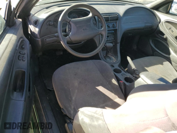 2001 Ford Mustang Standard с VIN 1FAFP40411F176303, выставлен на аукционе Copart как лот 47479995 с пробегом Не указан миль и Списание • Salvage title. История ставок и продаж доступна на DreamBid. Изображение 8.