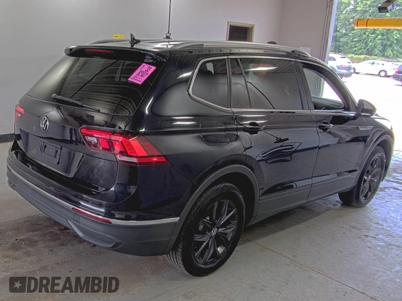 2024 Volkswagen Tiguan SE with VIN 3VV3B7AX6RM075535, listed as a IAAI auction lot 42845052 with 20,867 mi miles and . Bid and sale history available at DreamBid. Image 23.