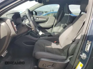 2022 Volvo XC40 Twin Plus z VIN YV4ED3UR5N2709889, wystawiony jako Copart lot #81162434 z przebiegiem 22 636 mil mil oraz Szkoda całkowita • Salvage title. Historia ofert i sprzedaży dostępna na DreamBid. Obrazek 7.