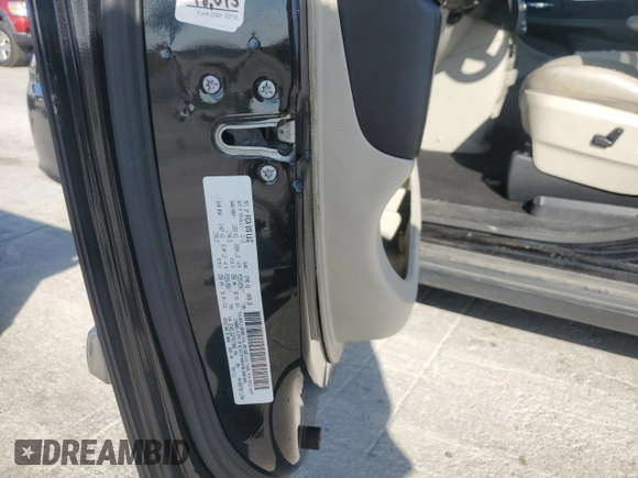 2015 Chrysler Town & Country Limited Platinum with VIN 2C4RC1GG7FR710843, listed as a Copart auction lot 51666645 with 0 mi miles and Clean Title. Bid and sale history available at carsss.com. Image 13.