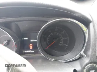 2021 Mitsubishi Outlander ES z VIN JA4ARUAU4MU025575, wystawiony jako IAAI lot #41937147 z przebiegiem 66 640 mil mil oraz . Historia ofert i sprzedaży dostępna na DreamBid. Obrazek 15.