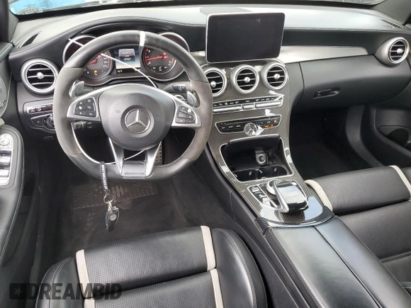 2017 Mercedes-Benz C 63 S AMG z VIN 55SWF8HB3HU204431, wystawiony jako Copart lot #56970675 z przebiegiem 57 527 mil mil oraz Szkoda całkowita • Salvage title. Historia ofert i sprzedaży dostępna na DreamBid. Obrazek 8.