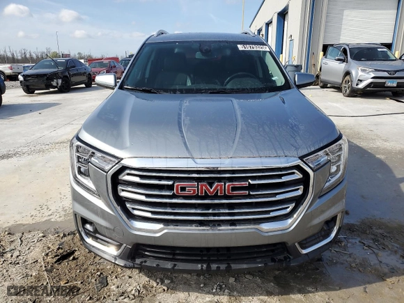 2024 GMC Terrain SLT with VIN 3GKALVEG4RL338312, listed as a Copart auction lot 51079325 with 28,374 mi miles and Clean Title. Bid and sale history available at carsss.com. Image 5.